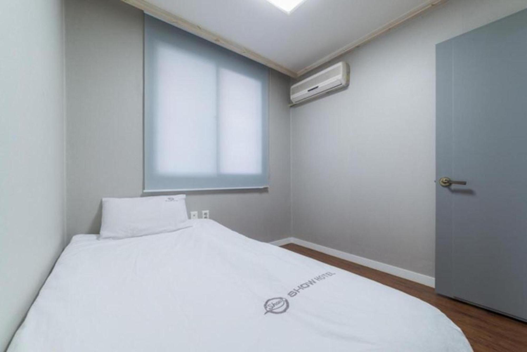 Show Hotel Haeundae Busan Bagian luar foto