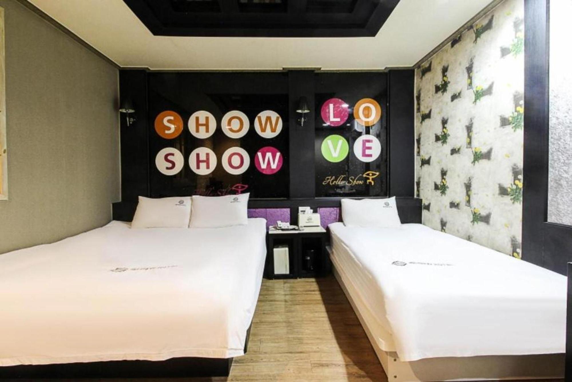 Show Hotel Haeundae Busan Bagian luar foto